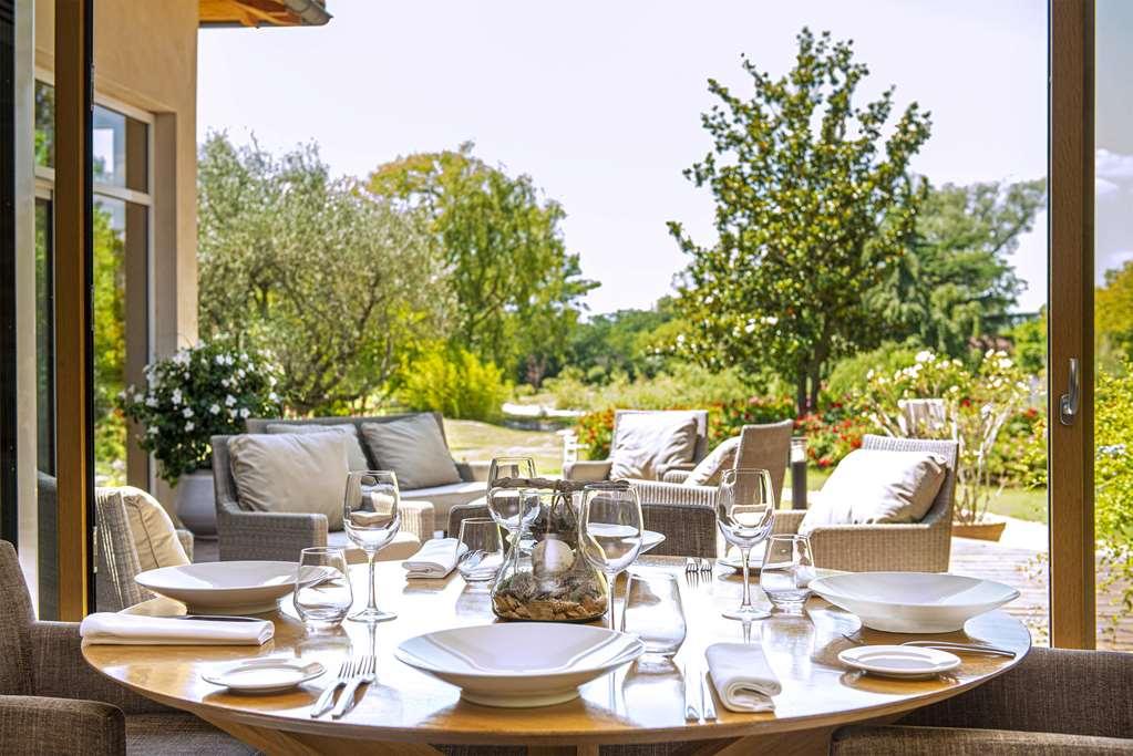 Chateau De Massillan Uchaux Restaurant foto